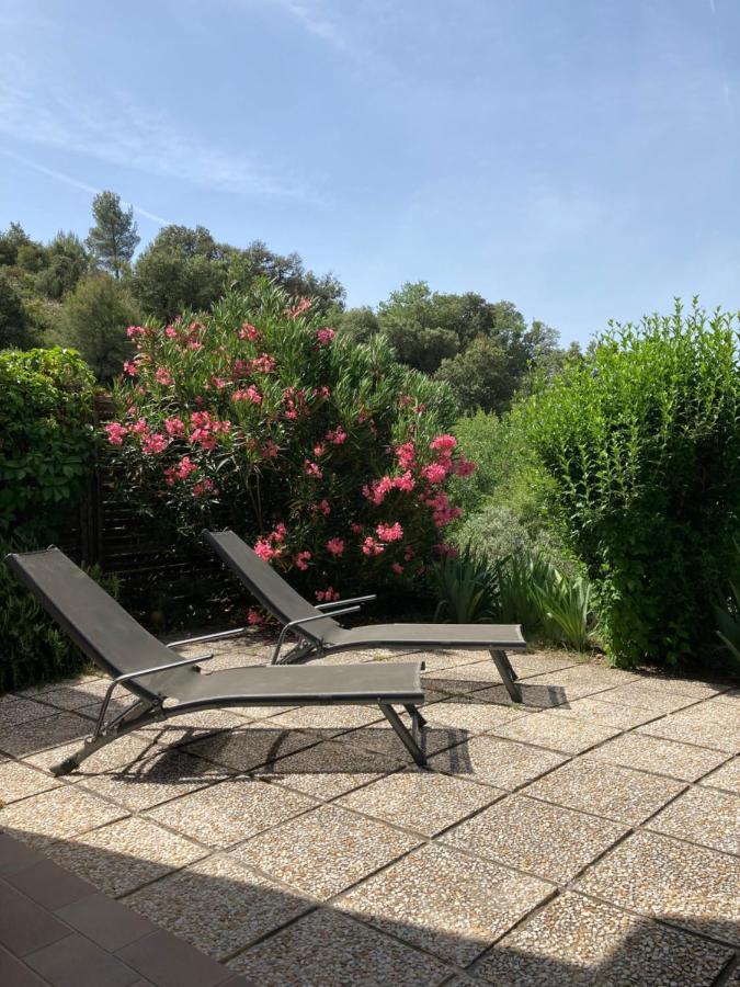 T2 Classe 2* Calme Au Coeur Du Village Provencale Gréoux-les-Bains Buitenkant foto